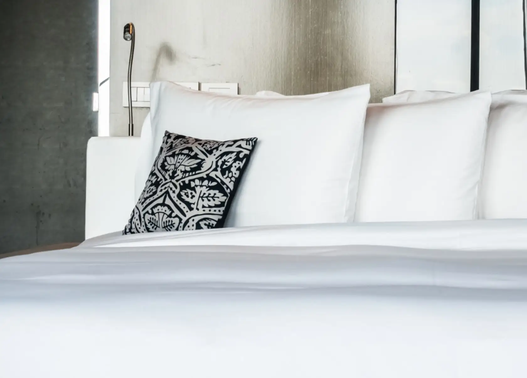 hotel bed linen